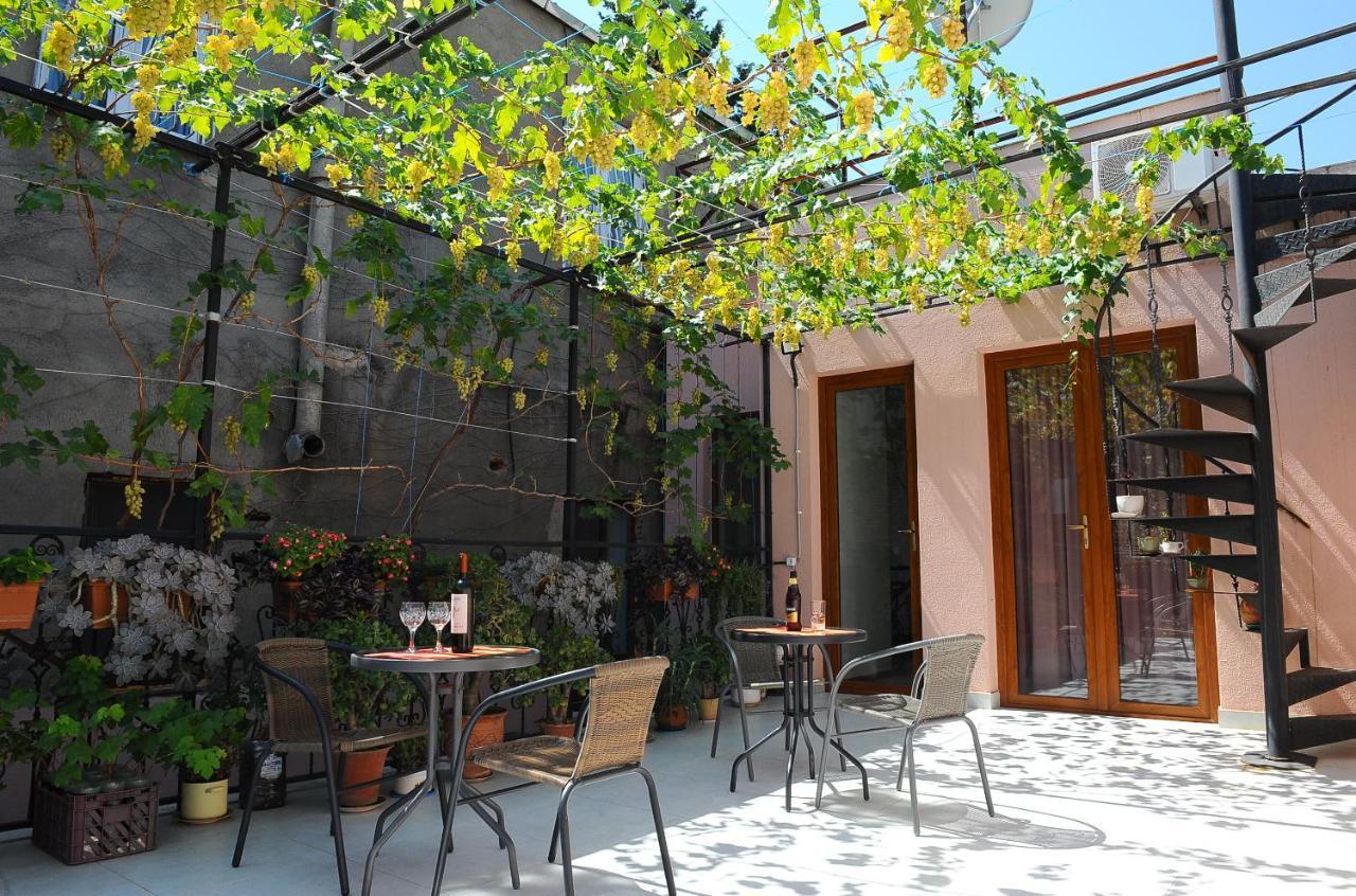 Janika Apartments Tiflis Exterior foto